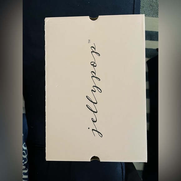 Brand new in box 9 - Picture 2 of 6